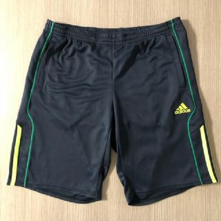 アディダス(adidas)のaddidasハーフパンツ(ショートパンツ)