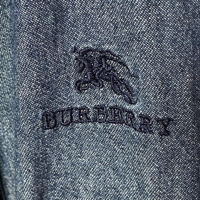 BURBERRY(バーバリー)のバーバリーロンドン　デニムシャツ　刺繍ロゴ　ノバチェック レディースのトップス(シャツ/ブラウス(長袖/七分))の商品写真