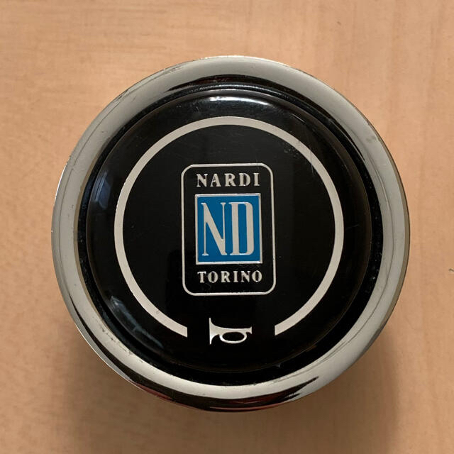 NARDI ナルディホーンボタン 自動車/バイクの自動車(汎用パーツ)の商品写真