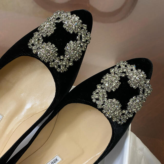 MANOLO BLAHNIK(マノロブラニク)の美品✨マノロブラニク❤️ハンギシフラット レディースの靴/シューズ(ハイヒール/パンプス)の商品写真