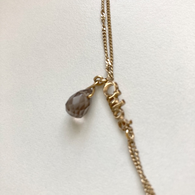 Chloe(クロエ)のChloe ゴールド　ネックレス　ストーン付き レディースのアクセサリー(ネックレス)の商品写真