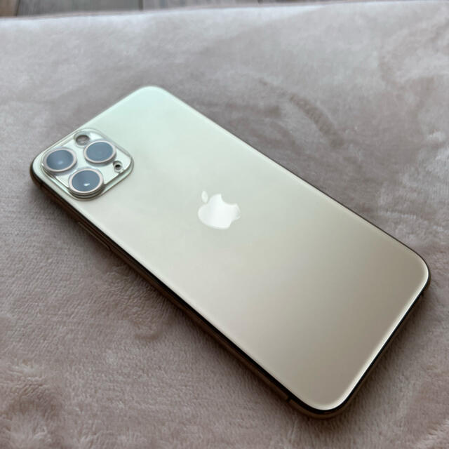 iPhone(アイフォーン)のiPhone 11pro 64gb ゴールド simフリー スマホ/家電/カメラのスマートフォン/携帯電話(スマートフォン本体)の商品写真