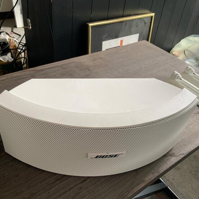 BOSE(ボーズ)のBOSE 全天候型アウトドアスピーカー 151SE-W スマホ/家電/カメラのオーディオ機器(スピーカー)の商品写真