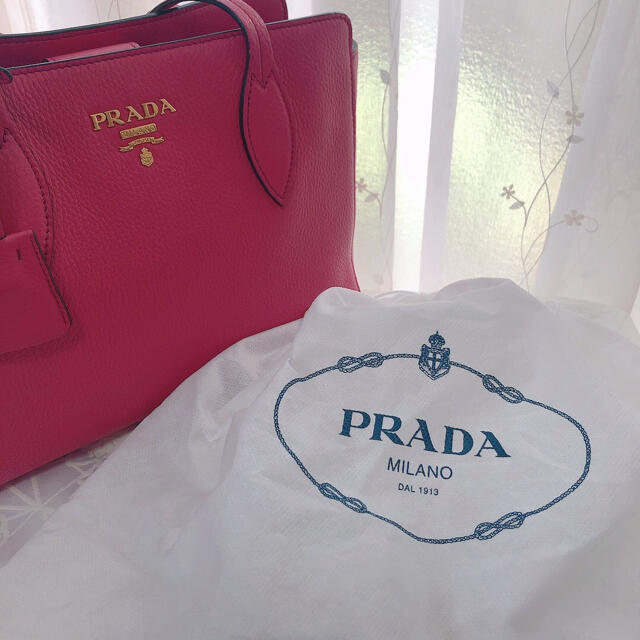 PRADA(プラダ)のプラダ PRADA VITELLO PHENIX トートバッグ ピンク  レディースのバッグ(トートバッグ)の商品写真