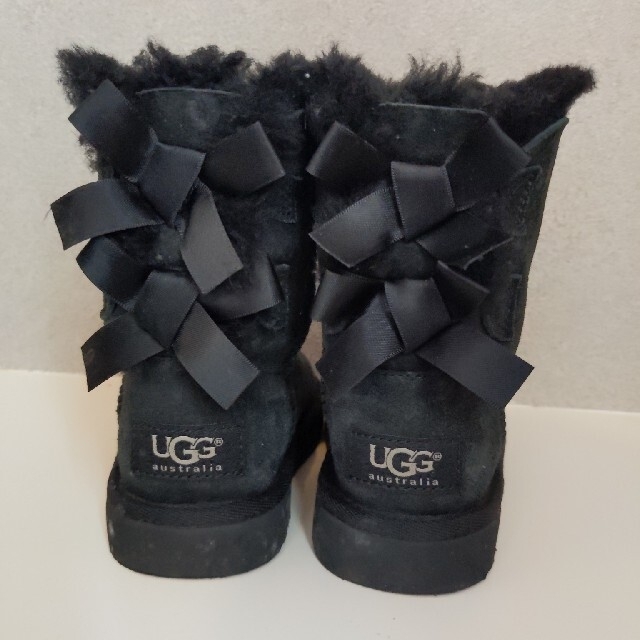 UGG(アグ)のUGG　ムートンブーツ キッズ/ベビー/マタニティのキッズ靴/シューズ(15cm~)(ブーツ)の商品写真