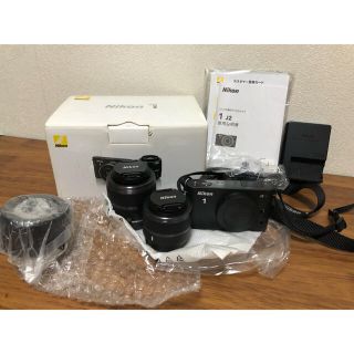 ニコン(Nikon)の☆Nikon1 J2 ダブルズームレンズキットBLACK☆ ほぼ未使用同等品(ミラーレス一眼)