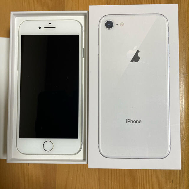 iPhone8 シルバー 64GB SIMフリー