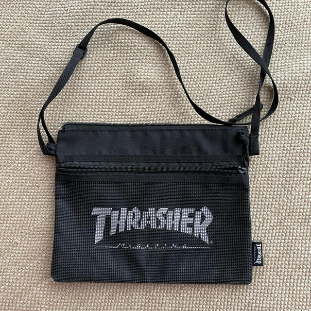 THRASHER(スラッシャー)のthrasherショルダーバック メンズのバッグ(ショルダーバッグ)の商品写真