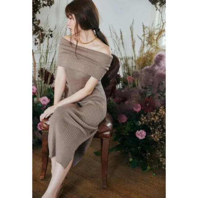 Off the shoulder Ribbed Knit Dress Mサイズ レディースのワンピース(ひざ丈ワンピース)の商品写真