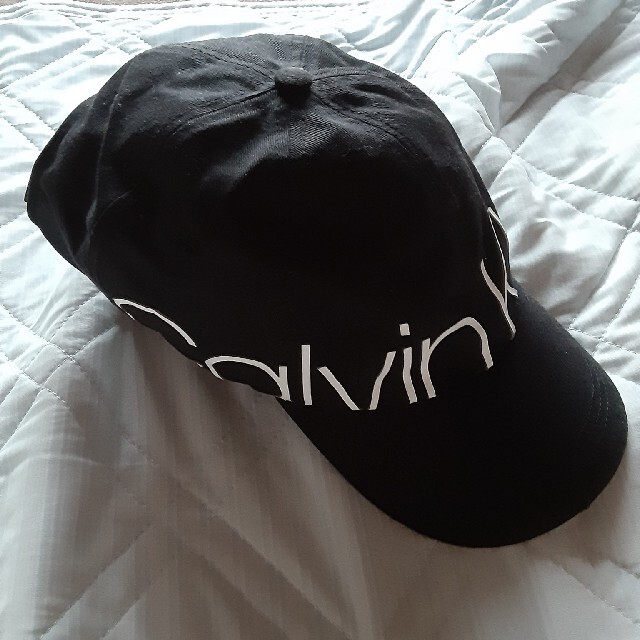Calvin Klein(カルバンクライン)のカルバン・クライン　ビックロゴ　キャップ　帽子　黒 メンズの帽子(キャップ)の商品写真