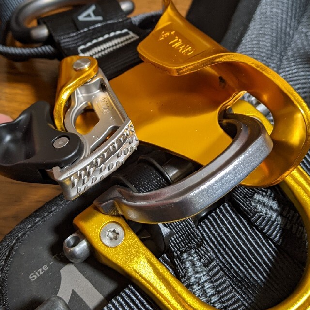 PETZL(ペツル)のPetzl アストロボットファースト スポーツ/アウトドアのスポーツ/アウトドア その他(その他)の商品写真