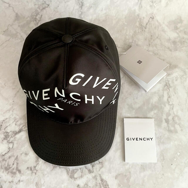 GIVENCHY(ジバンシィ)の【新品】GIVENCHY ジバンシーキャップ黒2021春夏新作メンズレディース メンズの帽子(キャップ)の商品写真