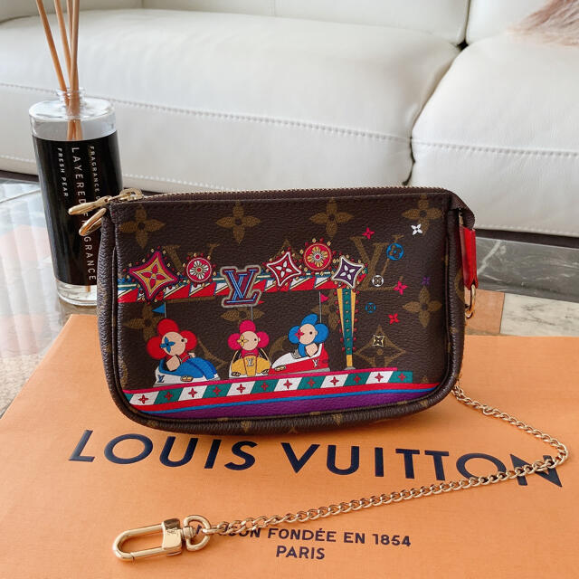 LOUIS VUITTON(ルイヴィトン)のルイヴィトン　限定ポーチ　アクセソワール　ヴィヴィエンヌ　美品　最終値下げ レディースのファッション小物(ポーチ)の商品写真