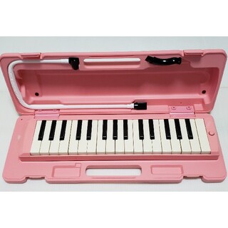 ヤマハ(ヤマハ)の【新品】ヤマハ　ピアニカ　ピンク　P-32E 32鍵 ケース付 楽器(ピアノ)