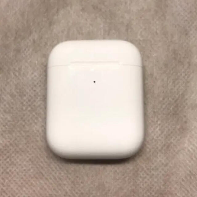 Apple(アップル)のApple AirPods 2  スマホ/家電/カメラのオーディオ機器(ヘッドフォン/イヤフォン)の商品写真