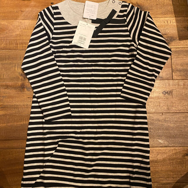 BeBe(ベベ)の新品未使用　BeBe 130 スエットワンピース キッズ/ベビー/マタニティのキッズ服女の子用(90cm~)(ワンピース)の商品写真