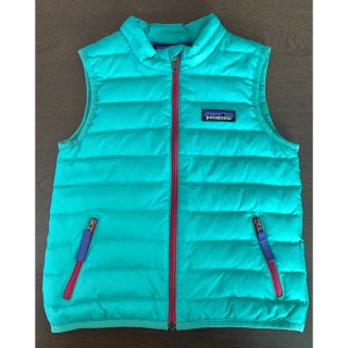 パタゴニア(patagonia)のPatagonia 美品2T ダウンベスト　エメラルドグリーン(ジャケット/上着)