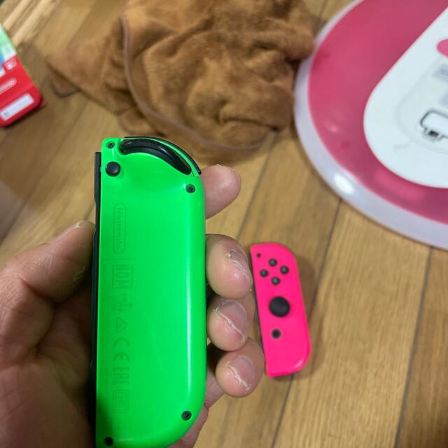 Nintendo Switch(ニンテンドースイッチ)の左　右　Joy-Con ジャンク品　 エンタメ/ホビーのゲームソフト/ゲーム機本体(その他)の商品写真