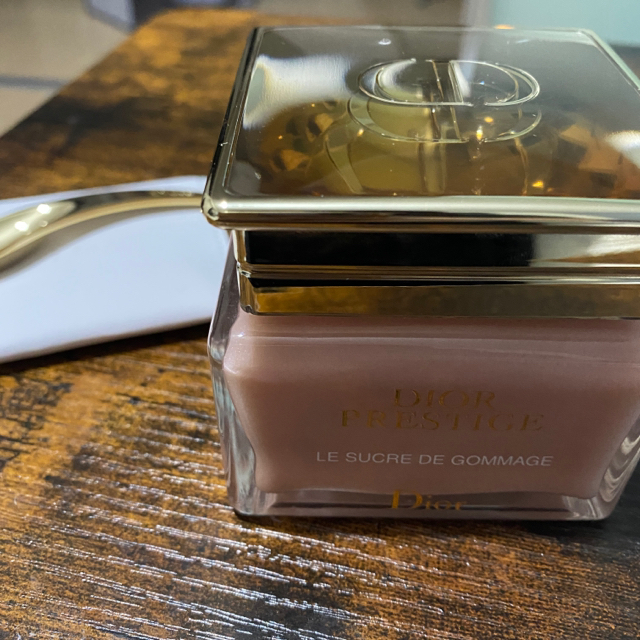 Dior(ディオール)のdior プレステージ　ゴマージュ コスメ/美容のスキンケア/基礎化粧品(ゴマージュ/ピーリング)の商品写真