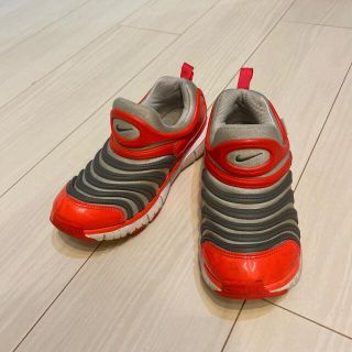 ナイキ(NIKE)のNIKE ナイキ ダイナモフリー　19.5cm オレンジ／グレー　(スニーカー)