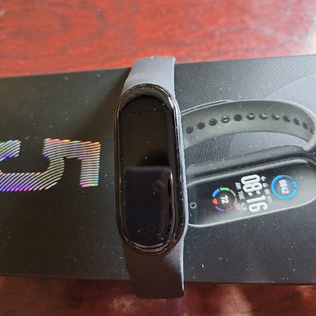 ANDROID(アンドロイド)のXiaomi Mi Band 5スマートバンド メンズの時計(腕時計(デジタル))の商品写真