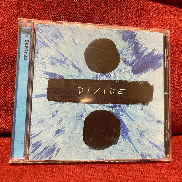 エドシーラン  DIVIDE エンタメ/ホビーのCD(ポップス/ロック(洋楽))の商品写真