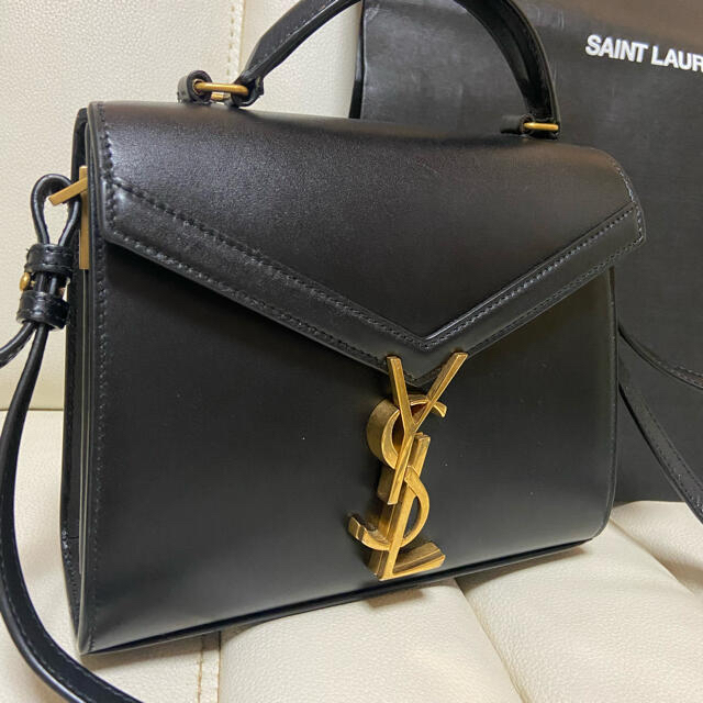 Saint Laurent(サンローラン)のサンローラン　カサンドラ　バッグ レディースのバッグ(ショルダーバッグ)の商品写真