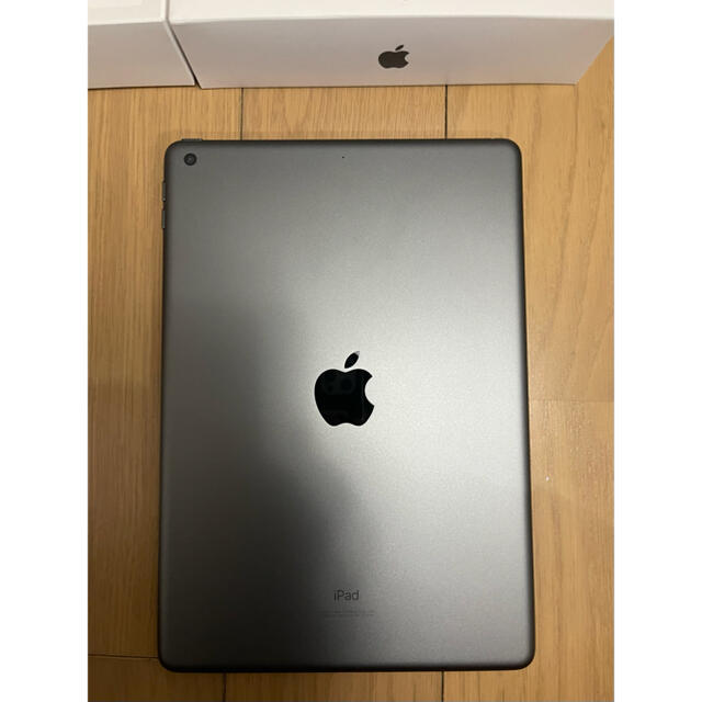 iPad(アイパッド)のiPad 8世代 32GB スペースグレイ 10.2インチWi-Fiモデル スマホ/家電/カメラのPC/タブレット(タブレット)の商品写真