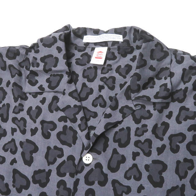 CHAHCHAH x ROYAL FLASH チャーチャー ロイヤルフラッシュ 21SS 別注 日本製 HEART LEOPARD CHILL SHIRTS ハートレオパード チルシャツ CC21SS-SH02-RF L グレー オープンカラー 開襟 アロハ トップス【中古】【CHAHCHAH × ROYAL FLASH】 メンズのトップス(シャツ)の商品写真