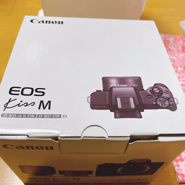 Canon(キヤノン)のEOS Kiss M Cannon スマホ/家電/カメラのカメラ(ミラーレス一眼)の商品写真