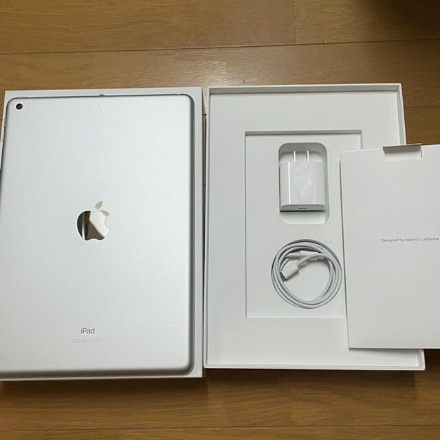 ☆美品☆ アップル iPad 第8世代 WiFiモデル 32GB シルバー 【2022正規