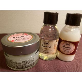 サボン(SABON)のSABON ☆グリーンローズセット☆ スクラブ・シャワーオイル・シャンプー　(バスグッズ)