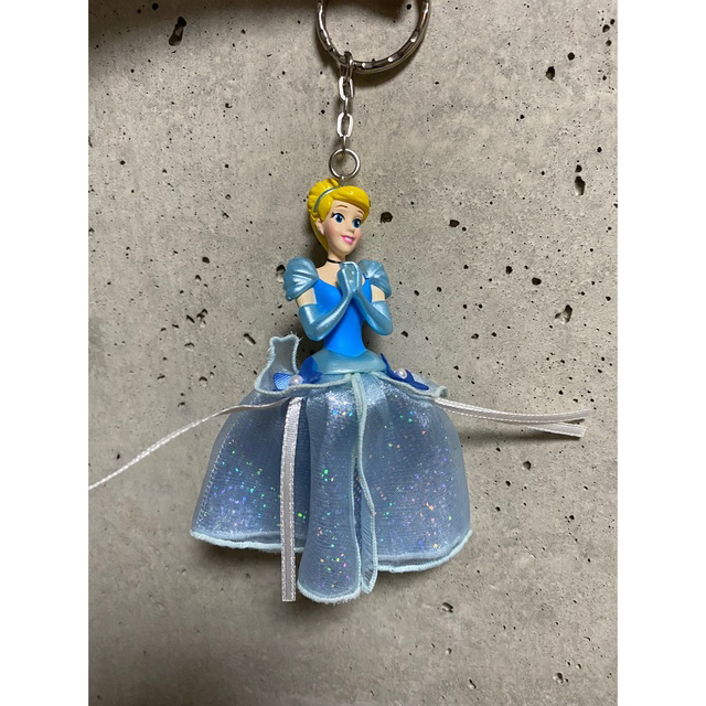 Disney ディズニー プリンセス キーホルダー シンデレラ の通販 By Nooooon0917 S Shop ディズニーならラクマ