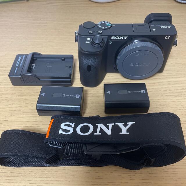 新着商品 美品 SONY ボディ&バッテリーチャージャー付 α6600 ILCE-6600