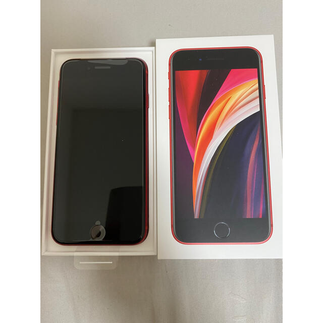 iPhone(アイフォーン)のiPhone se2 64GB 新品未使用　SoftBank red レッド スマホ/家電/カメラのスマートフォン/携帯電話(スマートフォン本体)の商品写真