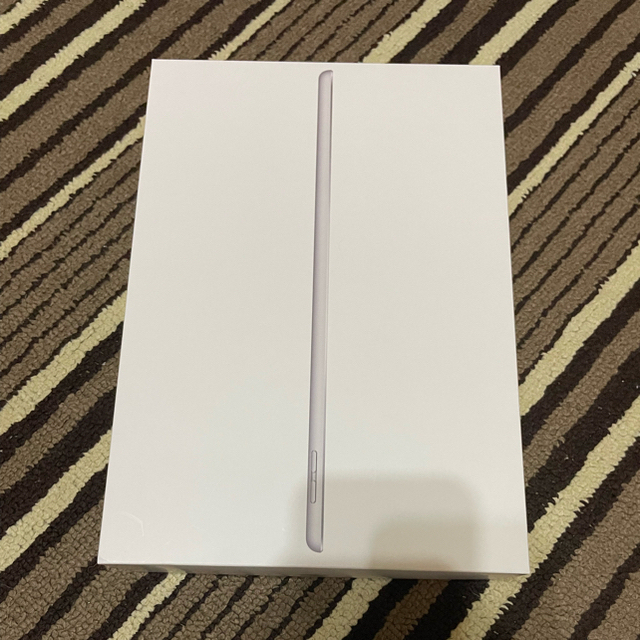 第8世代【本日限り！美品】iPad 第8世代32GB シルバーWiFiモデル　おまけ付き