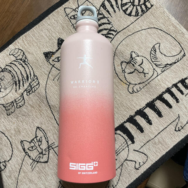 SIGG(シグ)のラバ　SUKALA×SIGG オリジナルボトル  15周年 スポーツ/アウトドアのトレーニング/エクササイズ(ヨガ)の商品写真