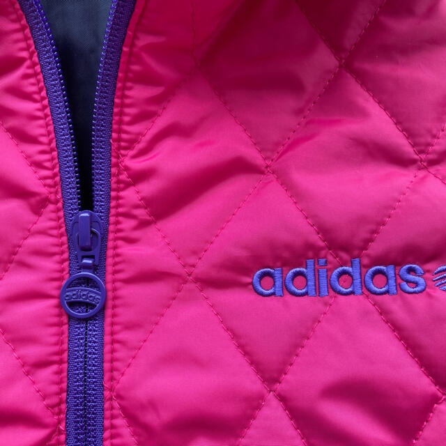 adidas(アディダス)の未使用品　アディダス　レディースダウンジャケット　ピンク＆パープル　Mサイズ レディースのジャケット/アウター(ダウンジャケット)の商品写真