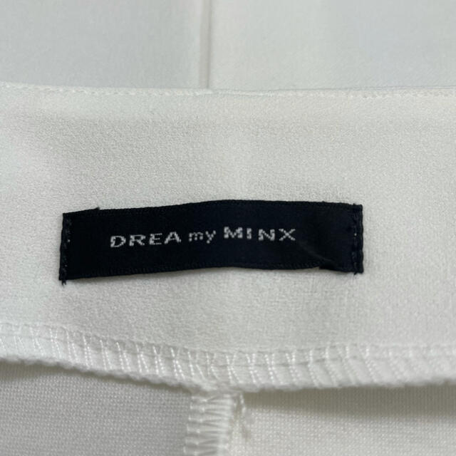 DREAmyMINX  ホワイト　カットソー　長袖　大きいサイズ　Vネック　4L レディースのトップス(カットソー(長袖/七分))の商品写真