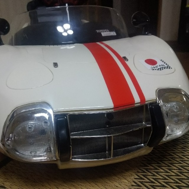 トヨタ2000GT レトロカー 子供 キッズ/ベビー/マタニティのおもちゃ(電車のおもちゃ/車)の商品写真