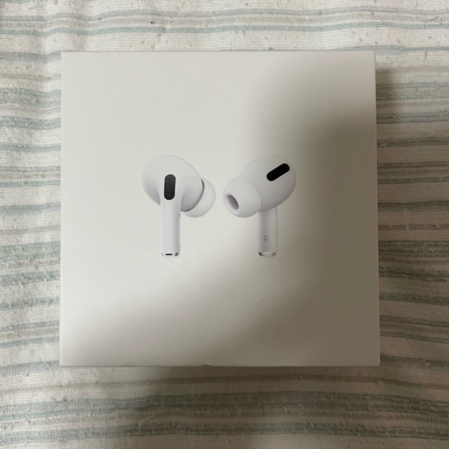 Apple(アップル)のアップル　エアーポッズプロ　Apple AirPods pro スマホ/家電/カメラのオーディオ機器(ヘッドフォン/イヤフォン)の商品写真