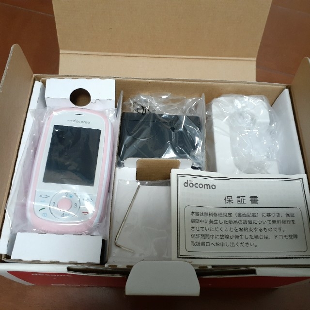 docomo　キッズケータイ HW-01D（ピンク）　ドコモ スマホ/家電/カメラのスマートフォン/携帯電話(携帯電話本体)の商品写真