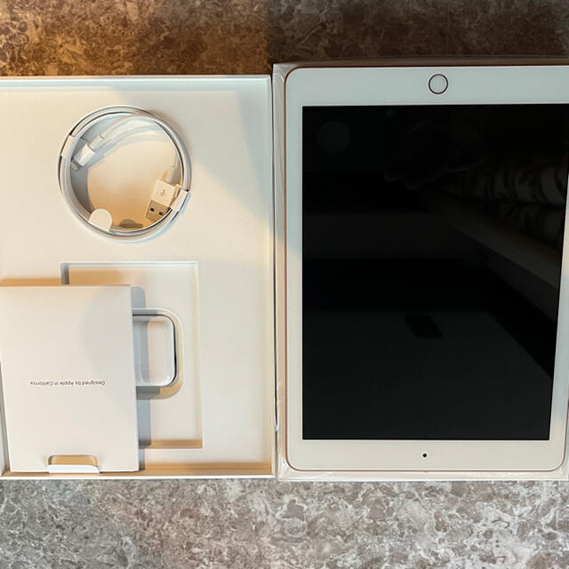 iPad 第6世代 128GB wi-fiモデル【送料無料】ゴールド