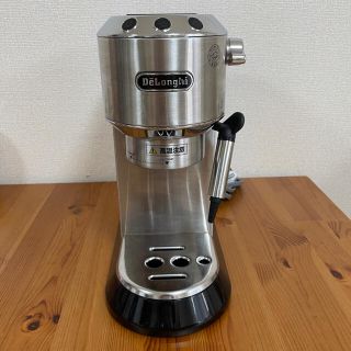 デロンギ(DeLonghi)のデロンギデディカ    エスプレッソ.カプチーノマシン    お値下げ中！(コーヒーメーカー)