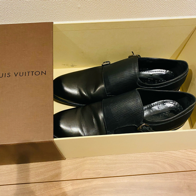 LOUIS VUITTON(ルイヴィトン)の美品　ルイヴィトン　エピ　シューズ　ブラック　メンズ メンズの靴/シューズ(ドレス/ビジネス)の商品写真