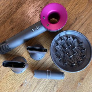 ダイソン(Dyson)のDyson ドライヤー(ドライヤー)