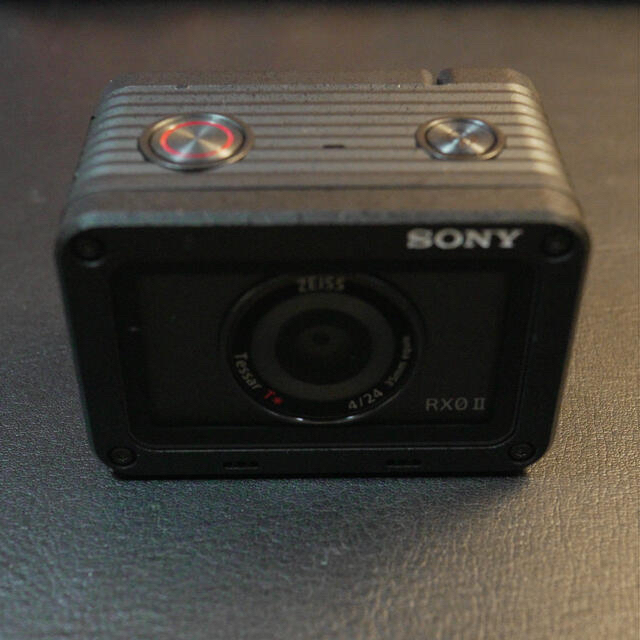 SONY(ソニー)のRX0 II (DSC-RX0M2) スマホ/家電/カメラのカメラ(コンパクトデジタルカメラ)の商品写真