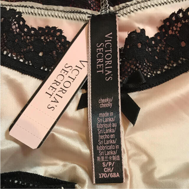 Victoria's Secret(ヴィクトリアズシークレット)のVictoria's secret cheeky pink S size レディースのファッション小物(その他)の商品写真