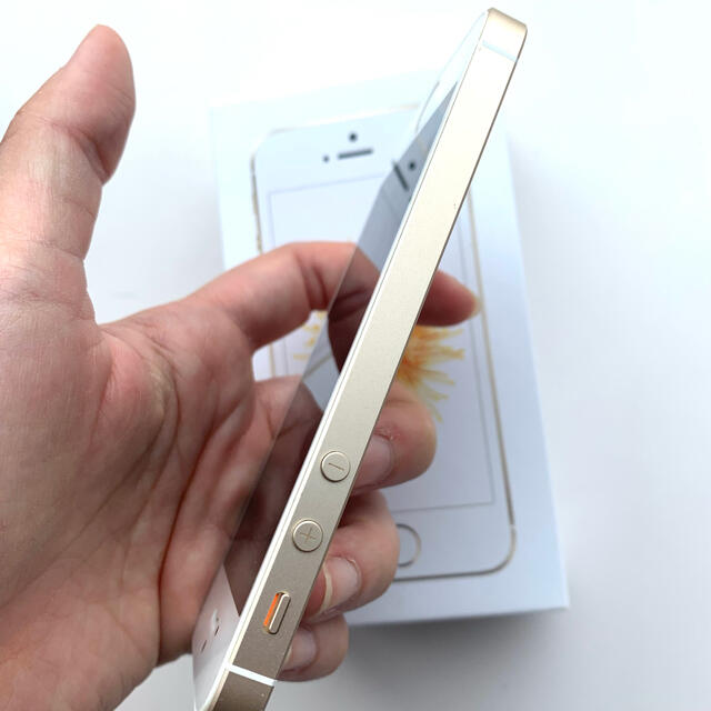 iPhone SE 第一世代 64GB SIMフリー ゴールド iPhone SE 第一世代 64GB SIMフリー ゴールド