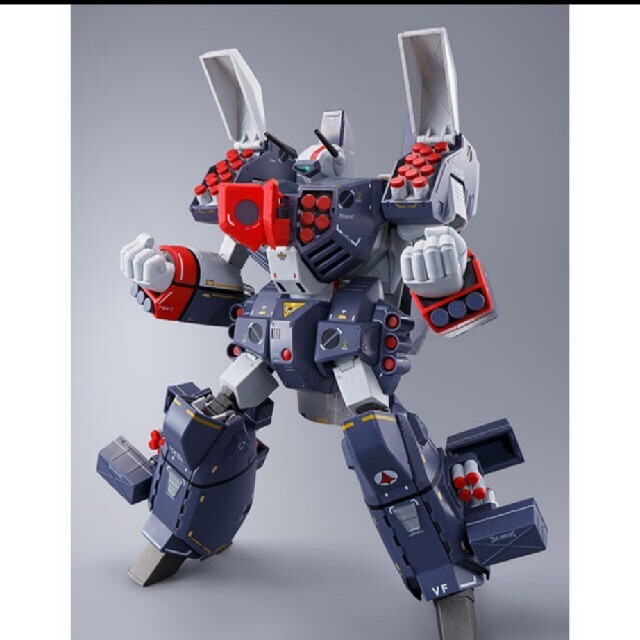 フィギュアDX超合金　アーマードバルキリー　マクロス